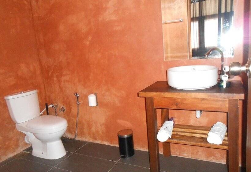 Standard Trippelrum, Coral Seas Beach Hikkaduwa