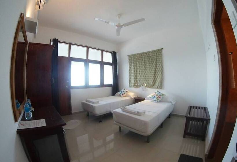 Standardrum Havsutsikt, Coral Seas Beach Hikkaduwa