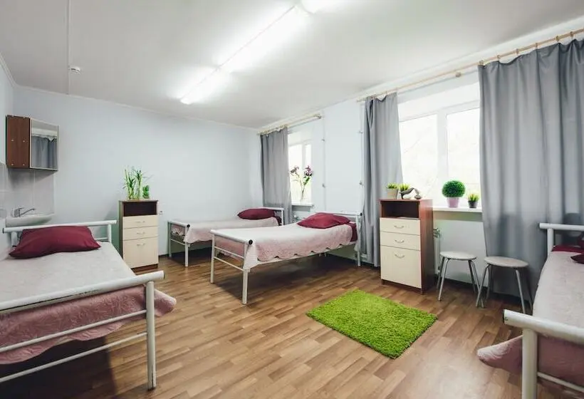 ルームシェアのワンベッド, Guest Complex Neftyanik
