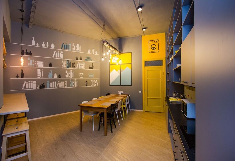 تختخواب در اتاق مشترک, Inwood Hostel