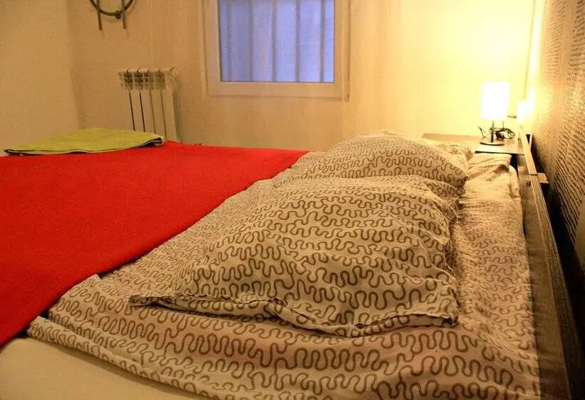Chambre Economy, Like Hostel