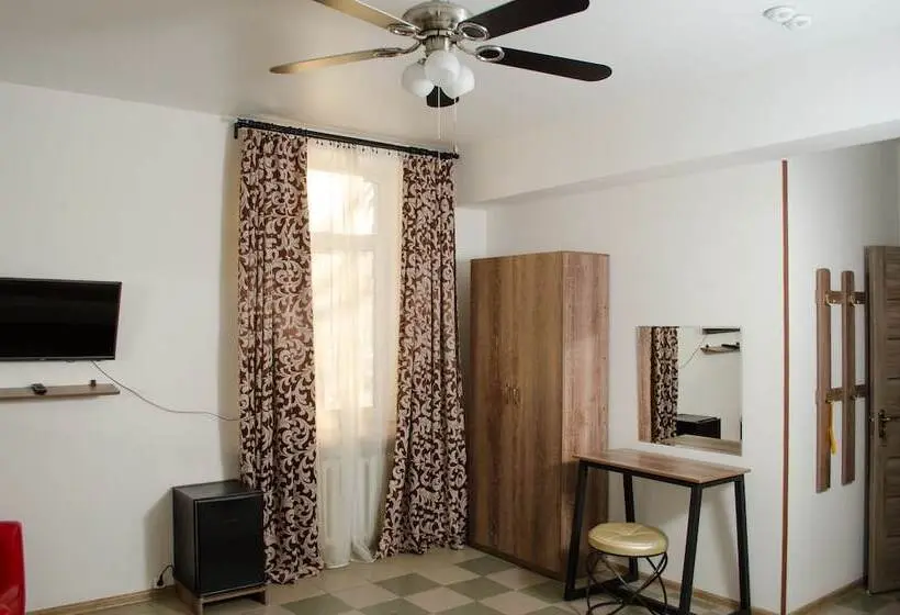 اتاق سوپریور, Lucky Hostel