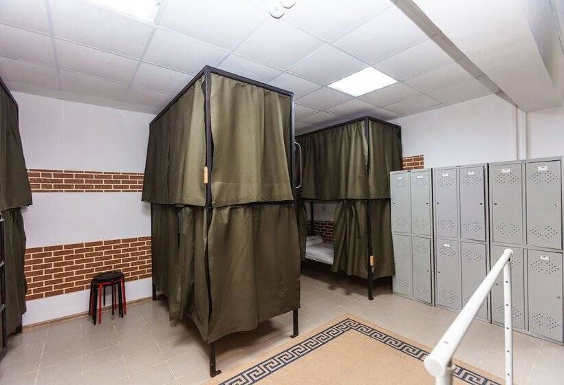 Кровать в Общей Комнате, Lucky   Hostel