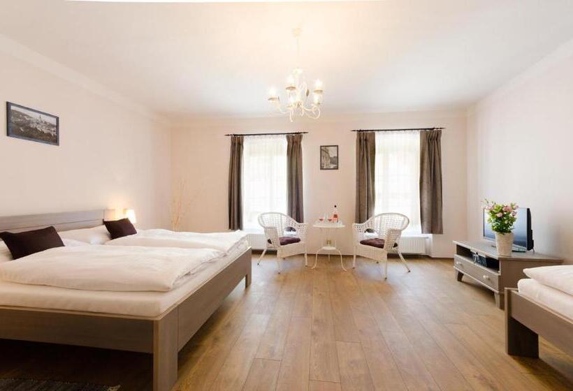 Quarto Triplo Estandar, Pension Faber