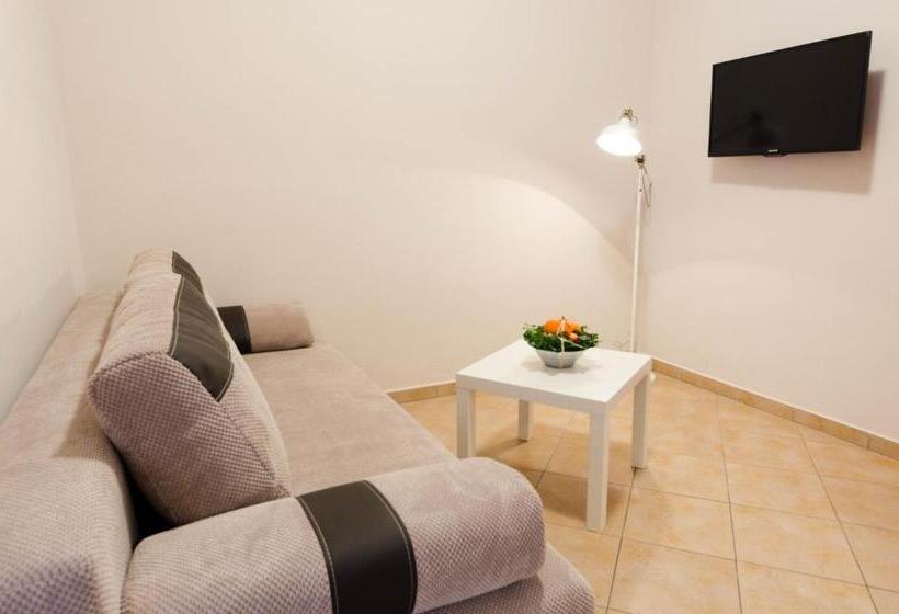 Apartamento 1 Dormitório, Pension Faber