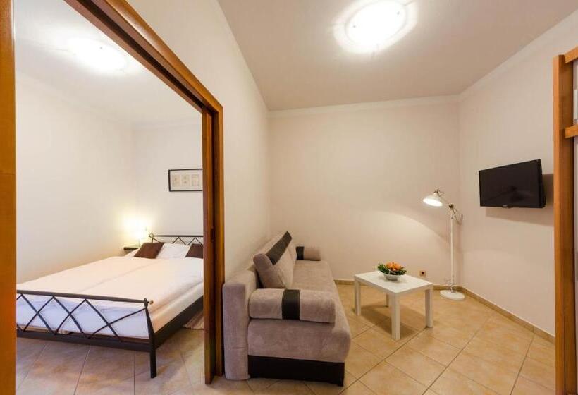 Apartamento 1 Dormitório, Pension Faber