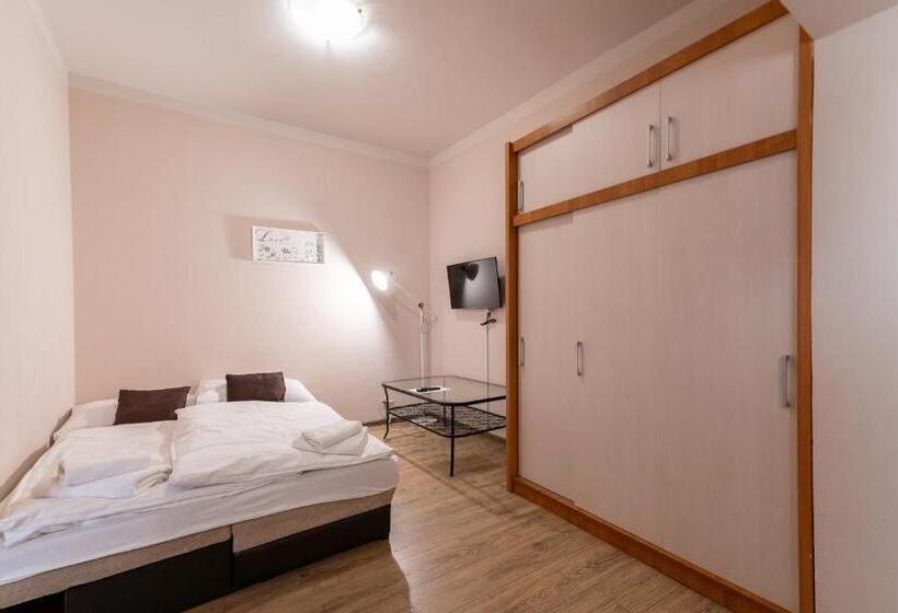 Apartamento 1 Dormitório, Pension Faber