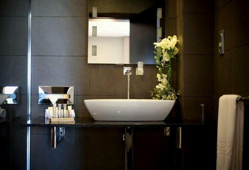 اتاق سوپریور, Rysara