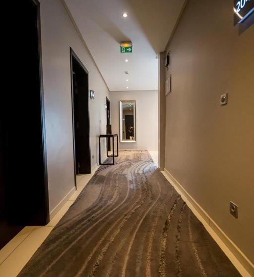 اتاق لوکس, Rysara