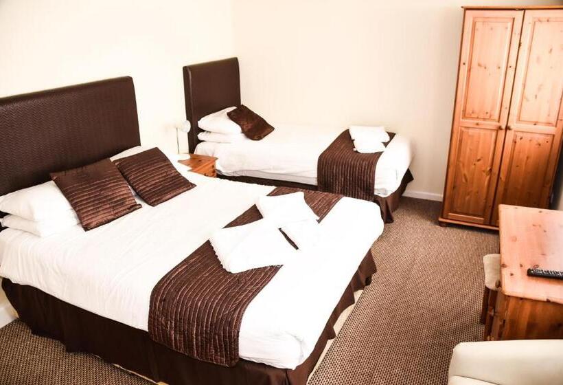 Camera Tripla Comfort, Stuart