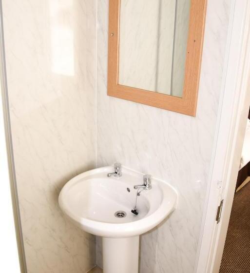 Camera Tripla Comfort, Stuart