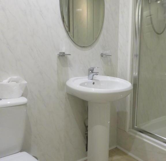 Camera Tripla Comfort, Stuart