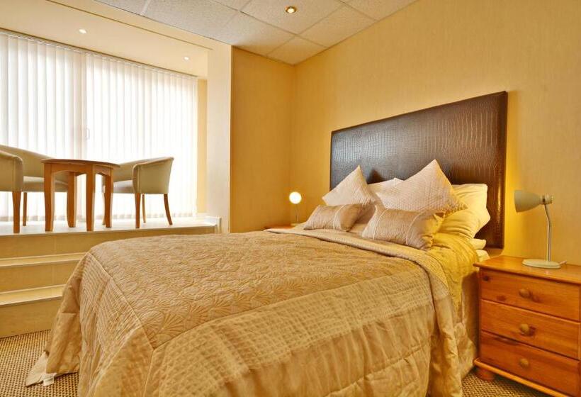 Camera Standard con Balcone, Stuart