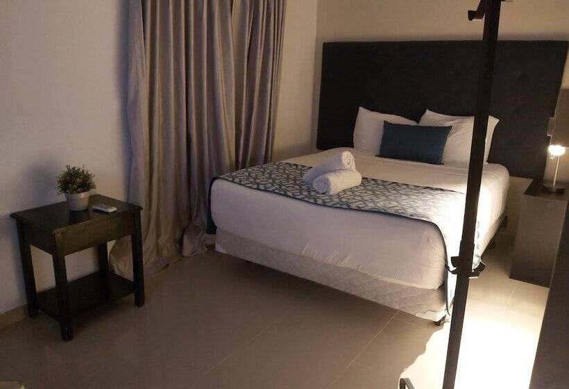 اتاق استاندارد, Tau Casa Reyes