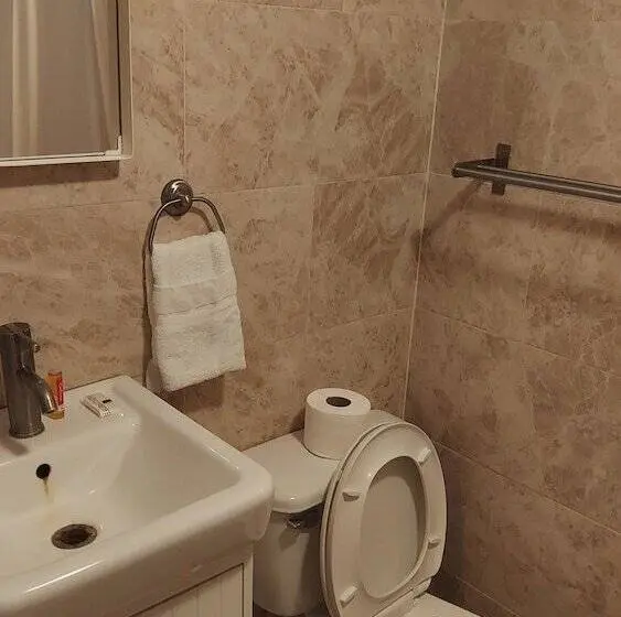 اتاق اکونومی, Tau Casa Reyes