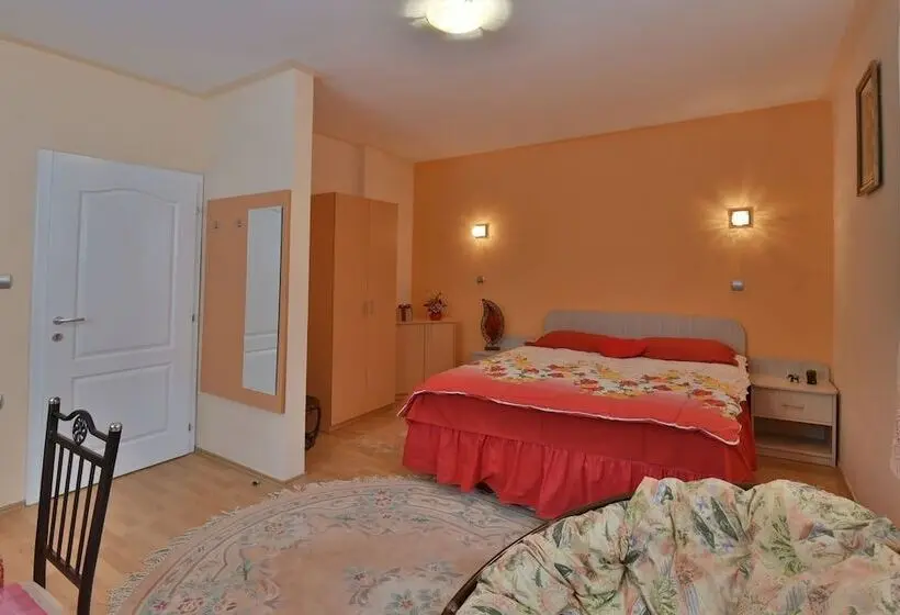 استودیوی لوکس, Vila Sofija Zlatibor