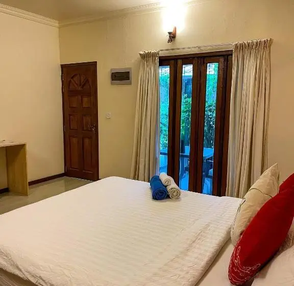 اتاق لوکس, Thoddoo Retreat Grand