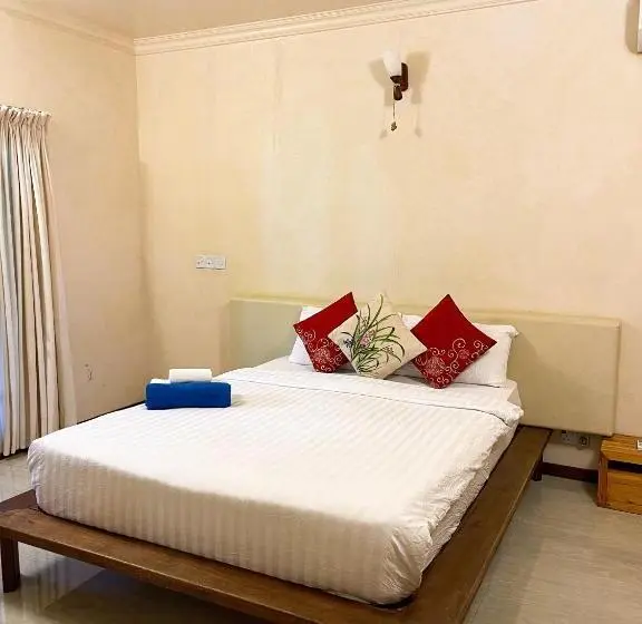 اتاق لوکس, Thoddoo Retreat Grand