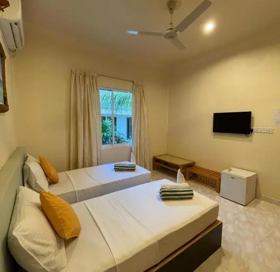 اتاق اکونومی, Thoddoo Retreat Grand