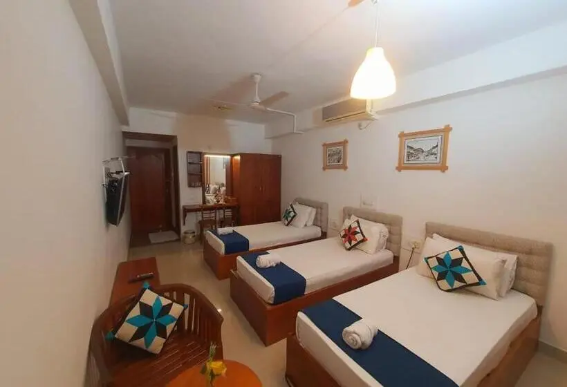 Standard Kolmen Hengen Huone, Sky View Grand