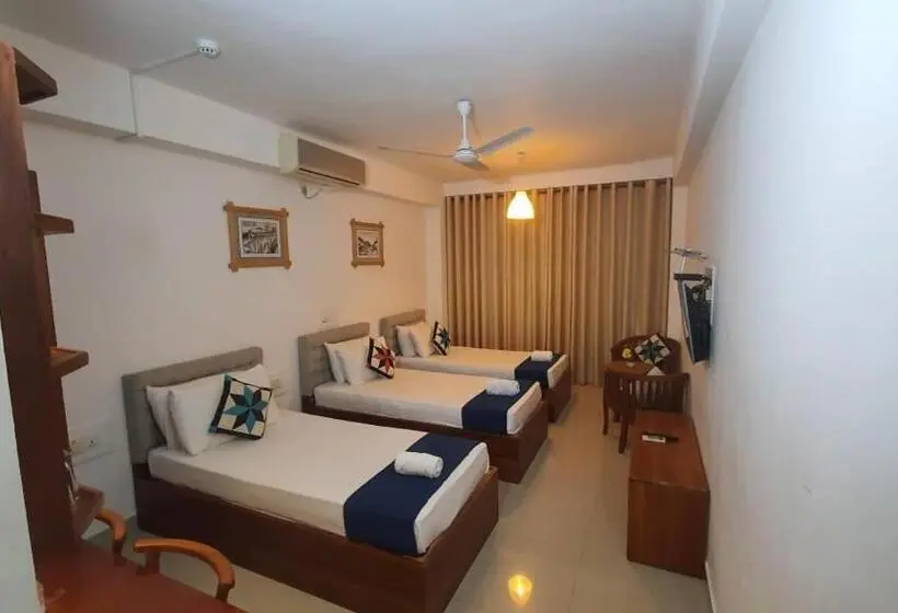 Standard Kolmen Hengen Huone, Sky View Grand