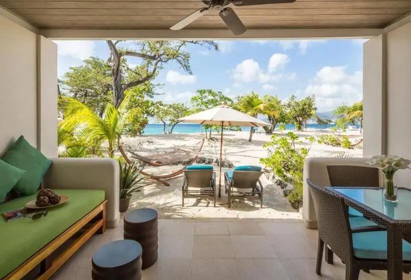 سوییت, Spice Island Beach Resort