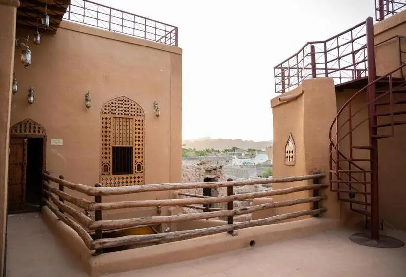 سوئیت با بالکن, Bait Almuallem By Nomad
