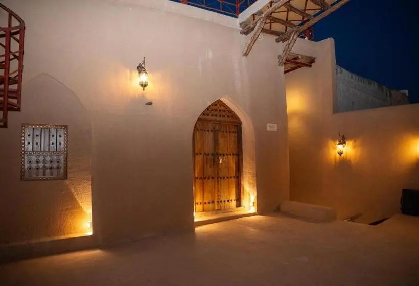 سوئیت با بالکن, Bait Almuallem By Nomad