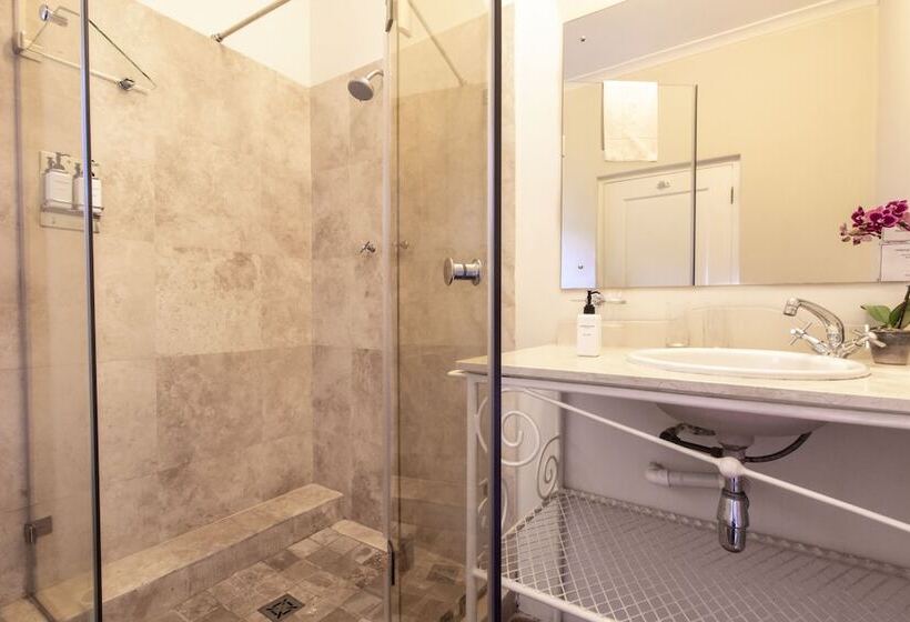 جناح ديلوكس, Auberge Burgundy Boutique Hotel & Spa