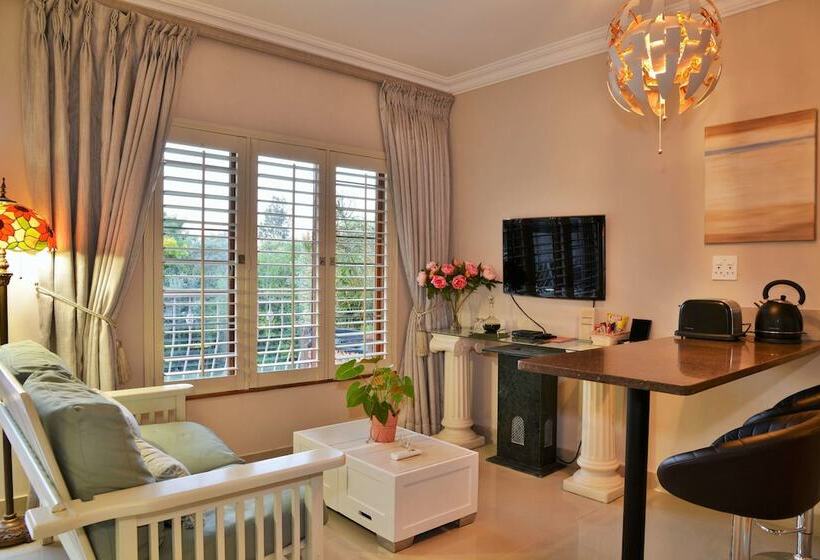 جناح مزوَّد بشرفة, Bellgrove Guest House Sandton