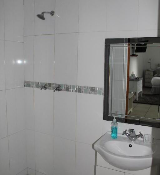 Номер Стандарт Вид на Сад, Blue S Guest House