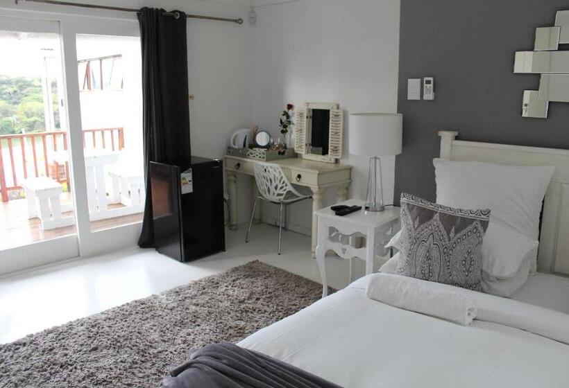 Номер Стандарт Вид на Бассейн, Blue S Guest House