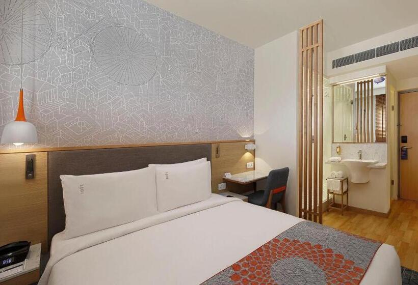 Люкс, Holiday Inn Express Hyderabad Banjara Hills, An Ihg
