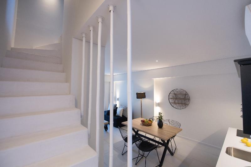 바다 전망 스위트, Crystal Waters