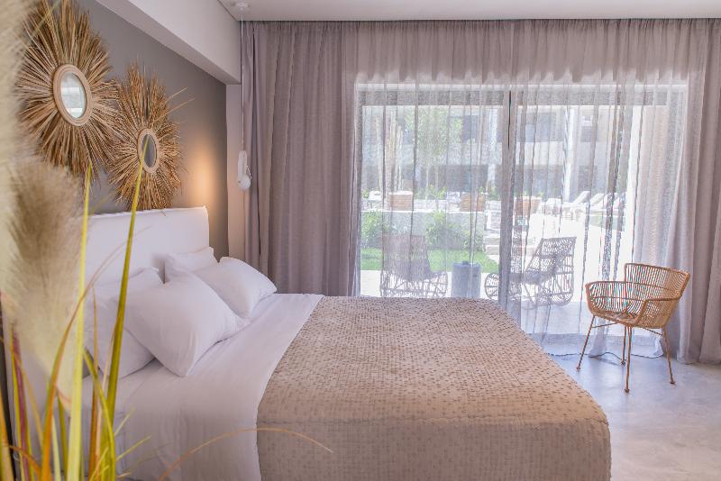 수피리어 룸 풀장 전망, Crystal Waters