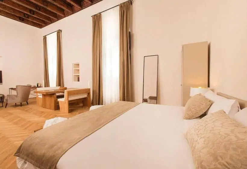 Suite, Icon Rosetó