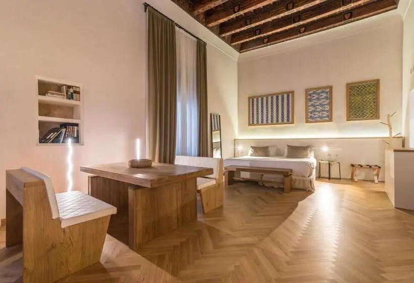 Suite, Icon Rosetó