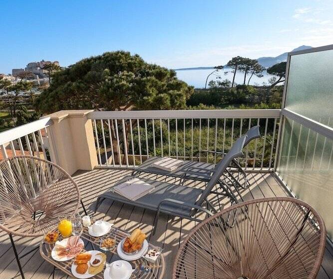 Cameră Superioară cu Vedere spre Mare, Onda