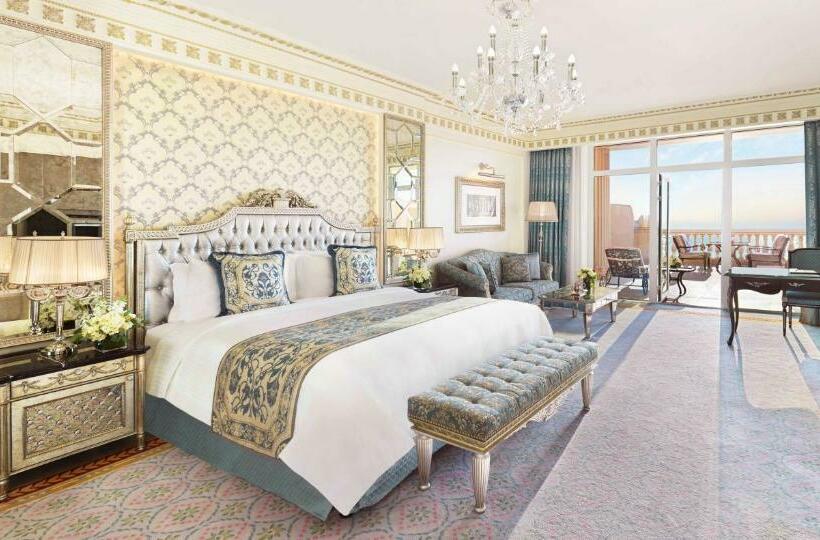 اتاق لوکس, Raffles The Palm