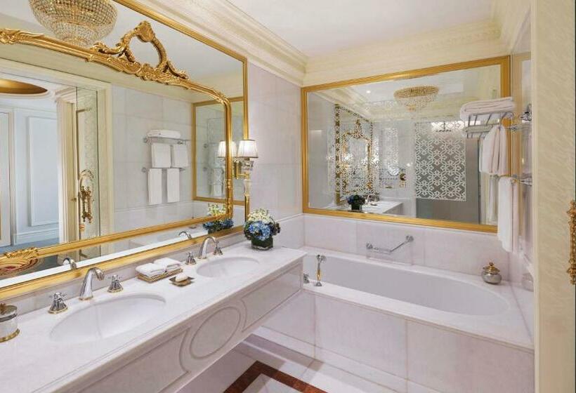 اتاق لوکس, Raffles The Palm