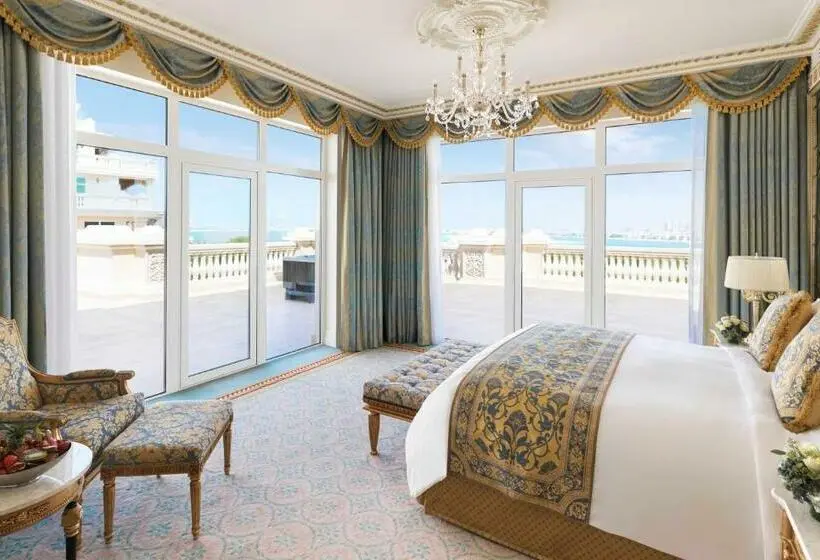 Club Room with Terrace