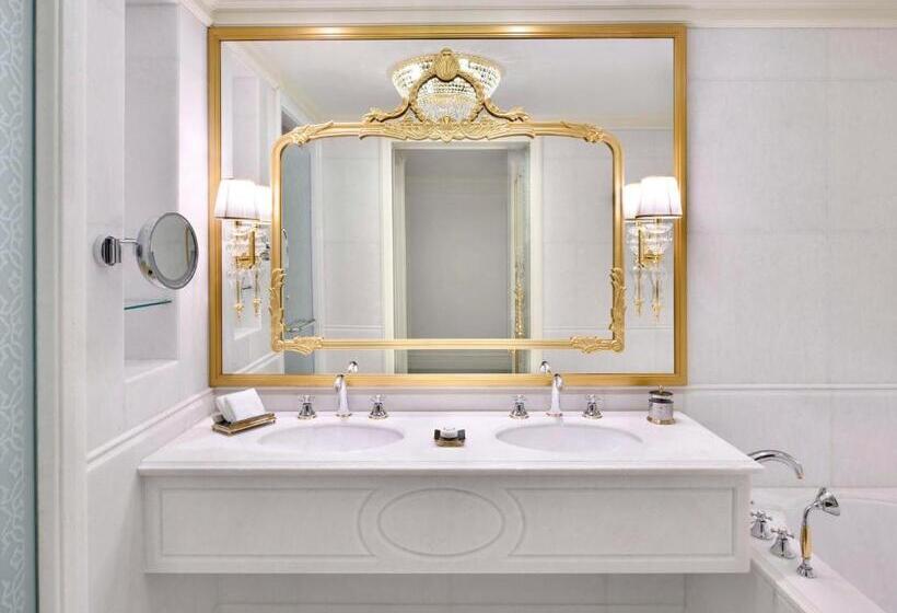 اتاق کلاب با تراس, Raffles The Palm