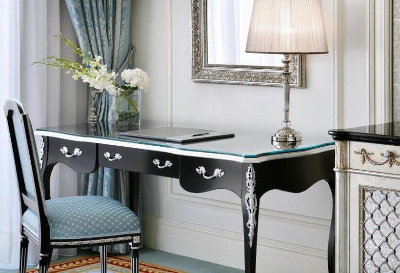 Premium room with view, Raffles The Palm