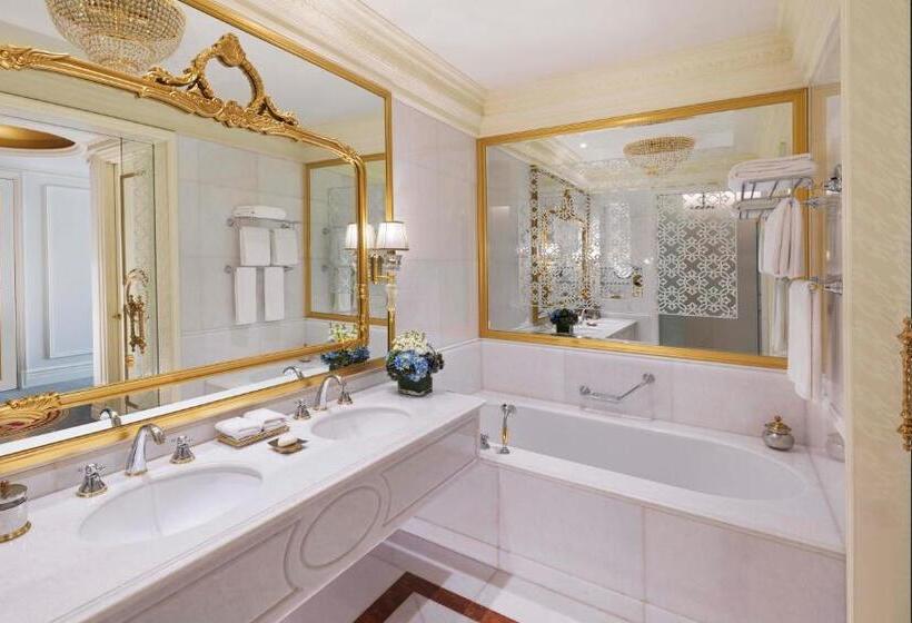 سوئیت پریمیوم, Raffles The Palm