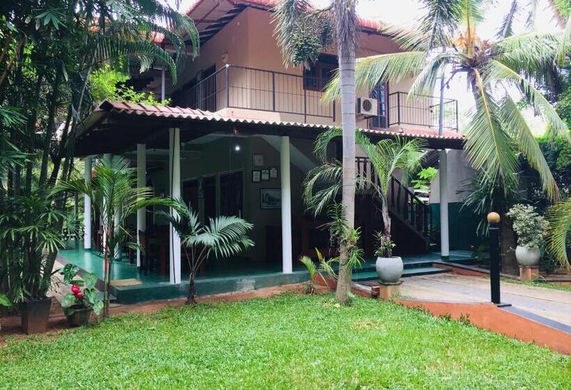 Семейный Номер Вид на Сад, Yala River Face Inn