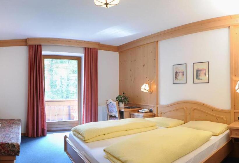 اتاق استاندارد, Sport Hotel Wildgall