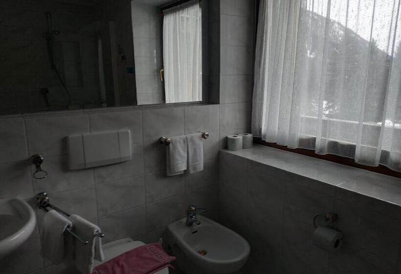 اتاق سوپریور با بالکن, Sport Hotel Wildgall