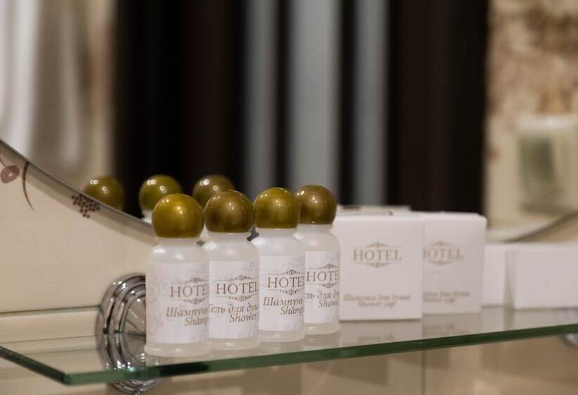 스위트, Minima Hotel Belorusskaya