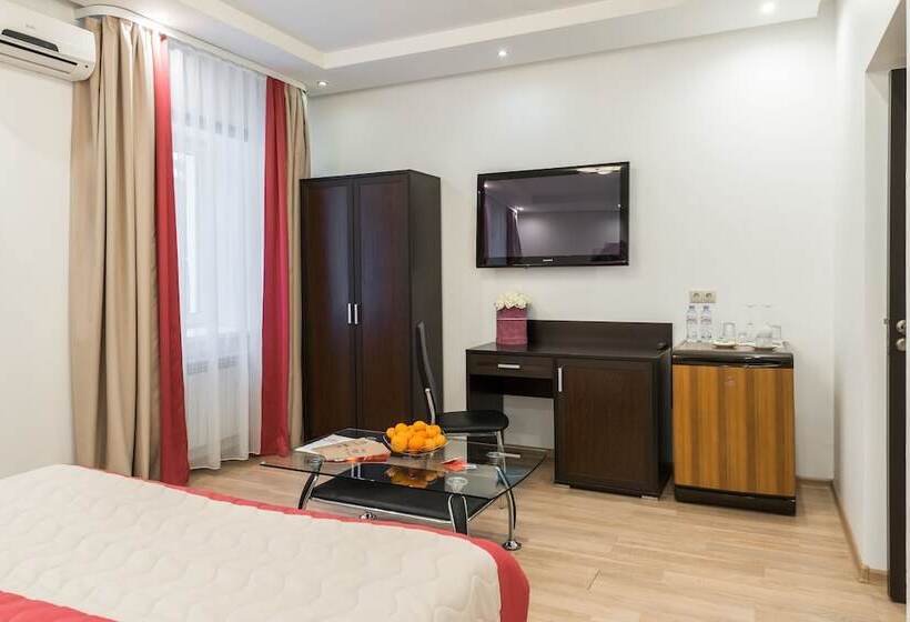 스위트, Minima Hotel Belorusskaya