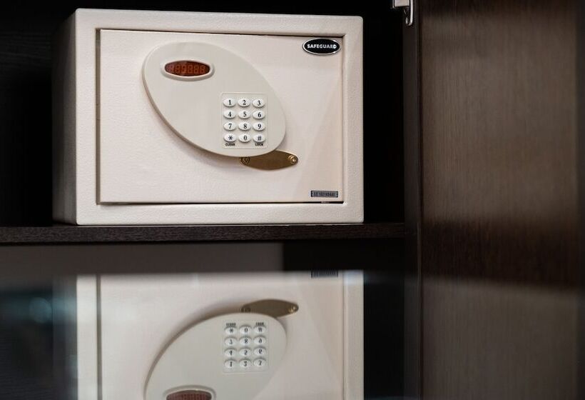 스위트, Minima Hotel Belorusskaya